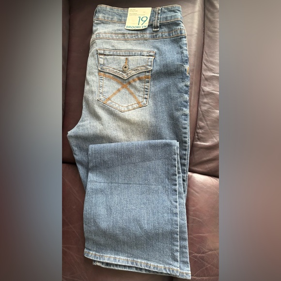 Very Big Women’s Jeans Size 19 Stretchy Stone washed skinny flare fit on zipper - Picture 2 of 12